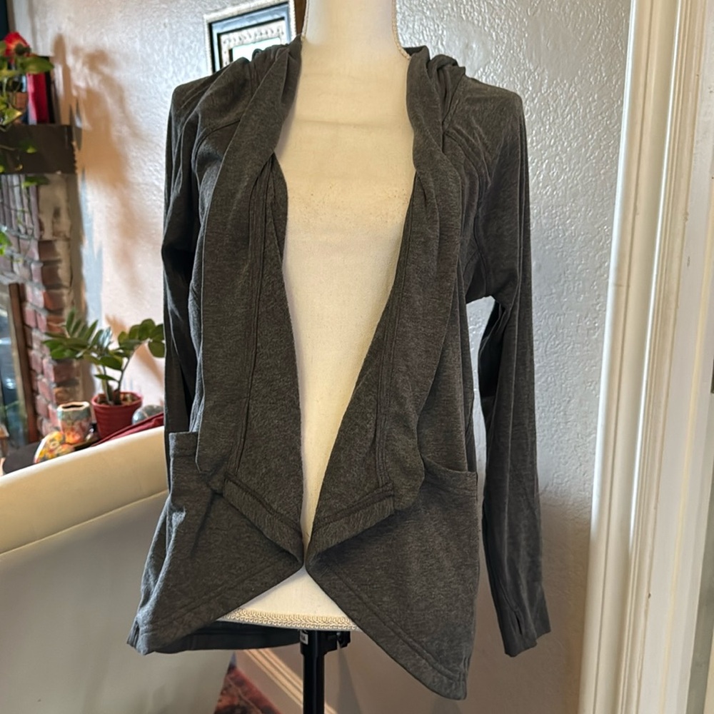 Gaiam gray hoodie cardi with thumb holes and great shaping in poly spandex NWOT!